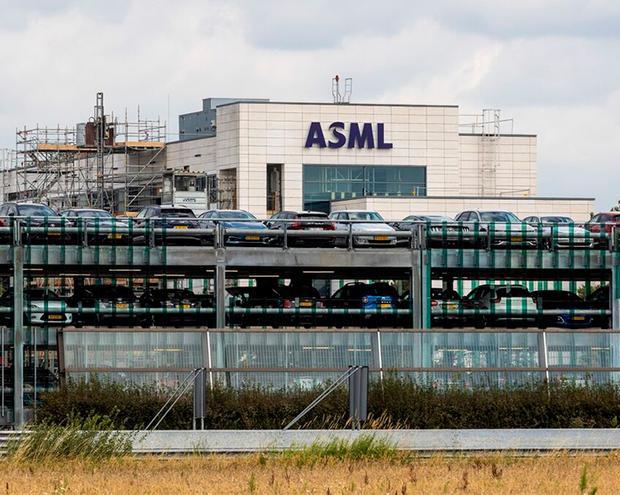 Правительство Нидерландов стремится удержать компанию ASML от её расширения за пределы страны