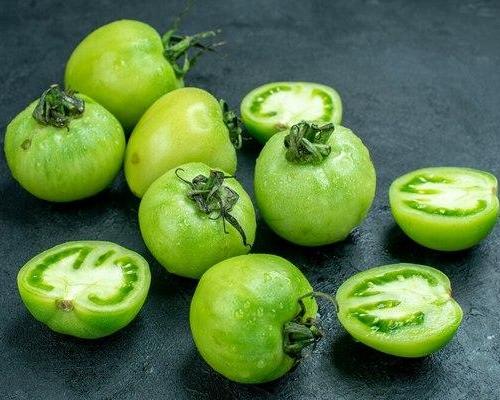 Борщ с зелеными помидорами: погружение в вкус прошлого